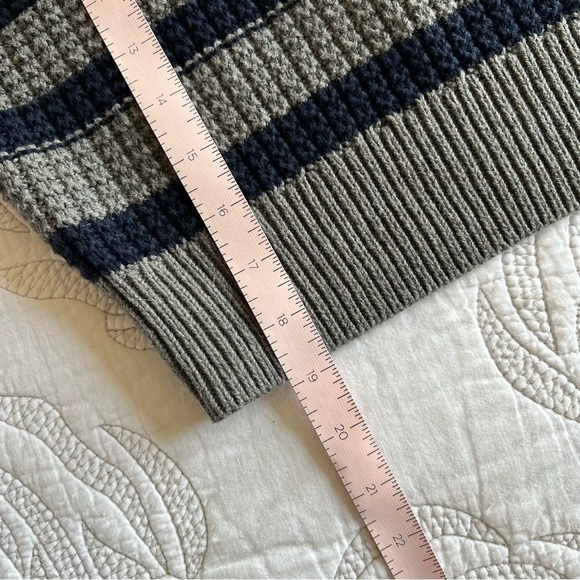 Madewell - Waffle-Knit Sweater Vest - Heather Pewter - Picture 12 of 12